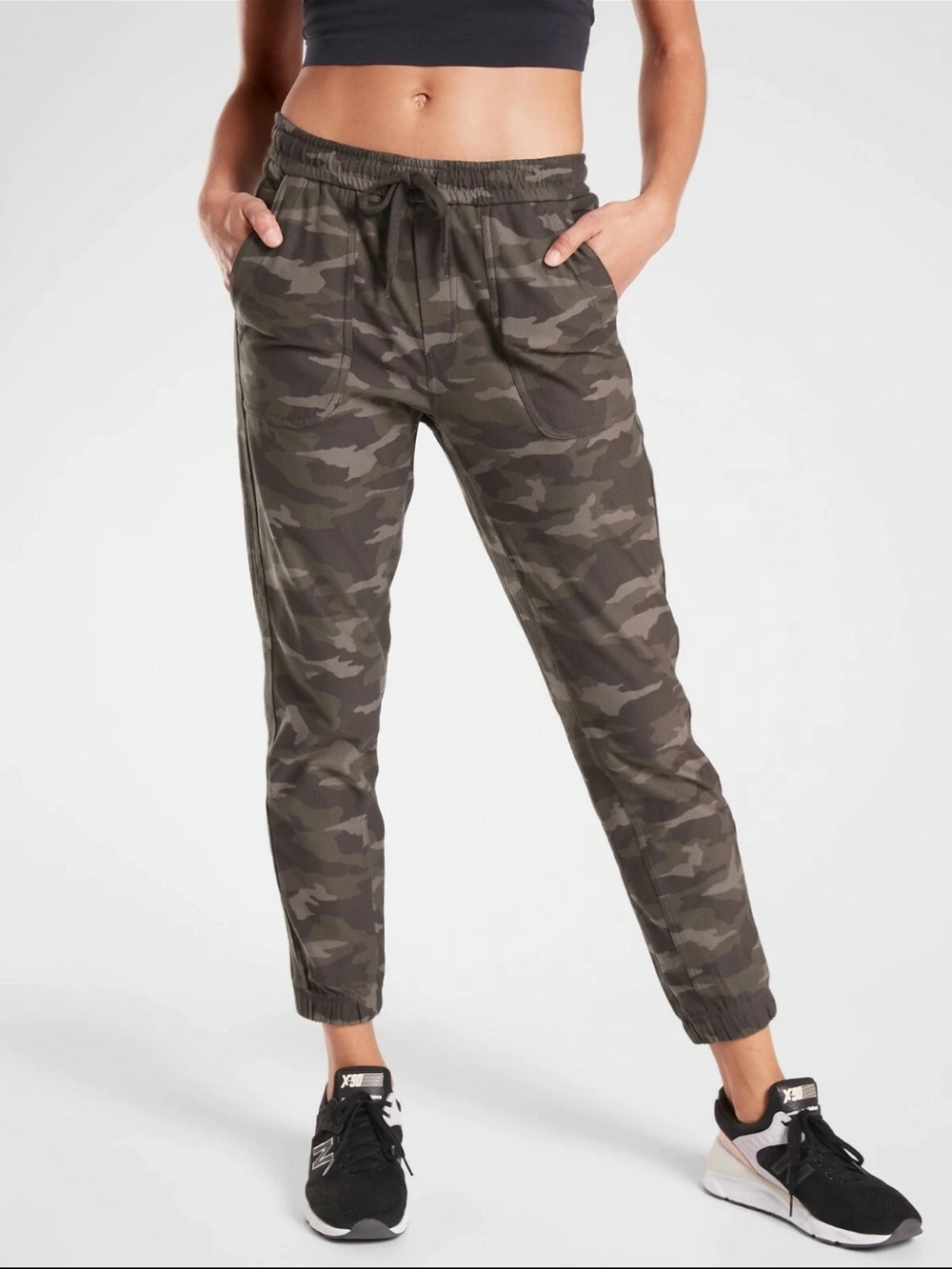 Athleta Farallon Camo Joggers Women’s Utility Cargo Pants Gray Green